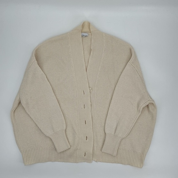 DANIELLE BERNSTEIN Sweaters - Danielle Bernstein Ladies Oversized Cream Knit Cardigan Sweater